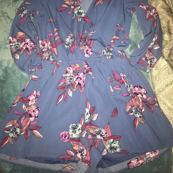 one clothing Other - 🌸Floral romper🌸